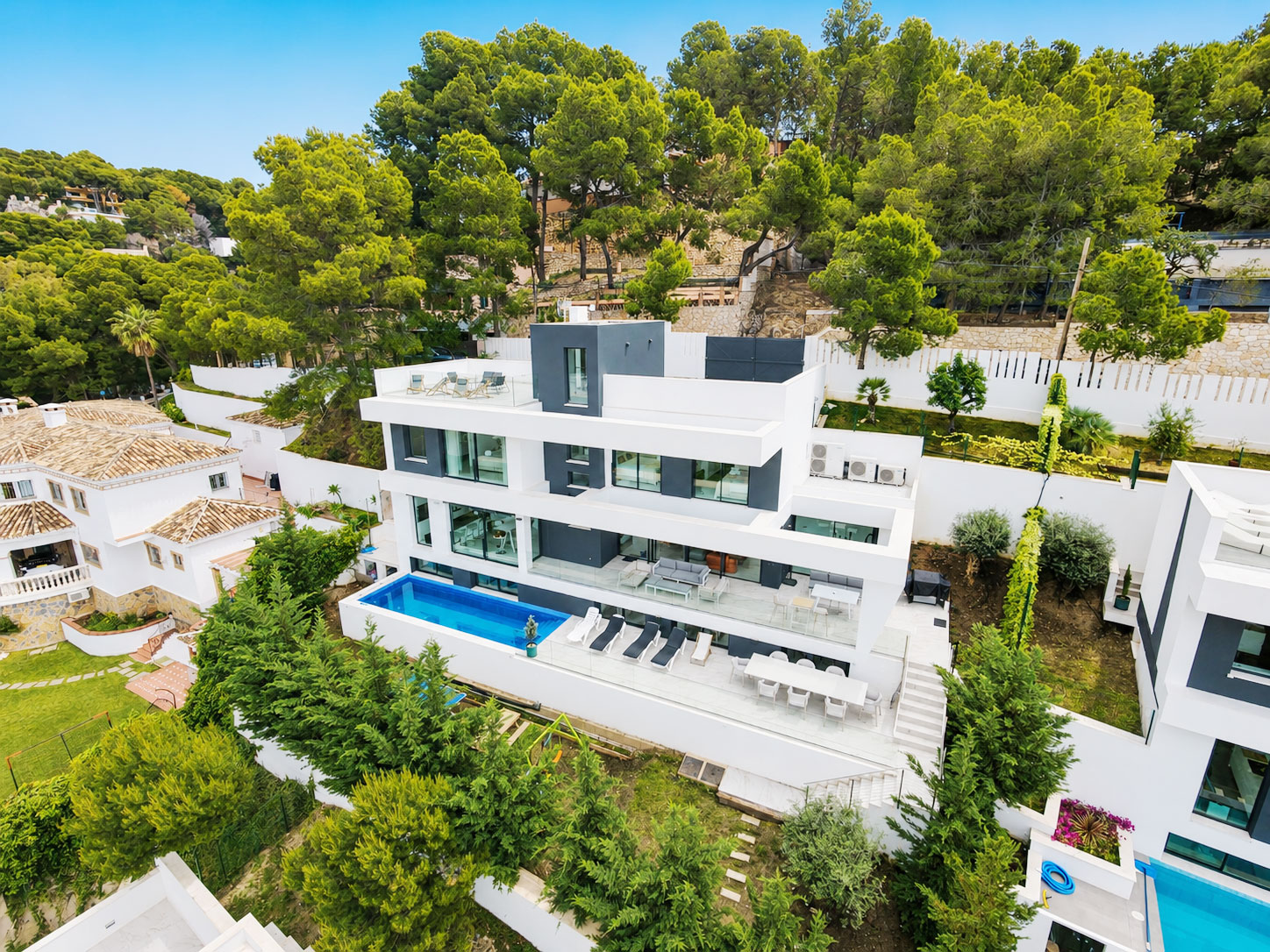 Villa Mirador - pool and terrace